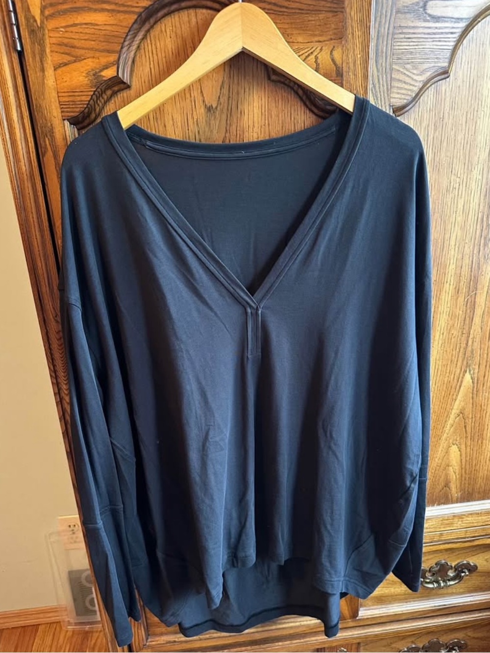 Lululemon size 14 Long Sleeve V Neck